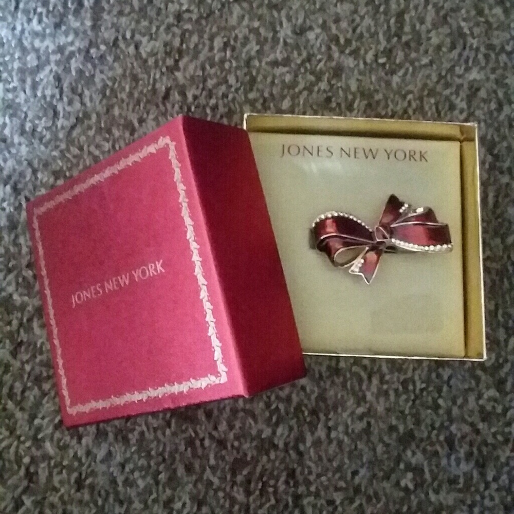 Beautiful holiday brooch